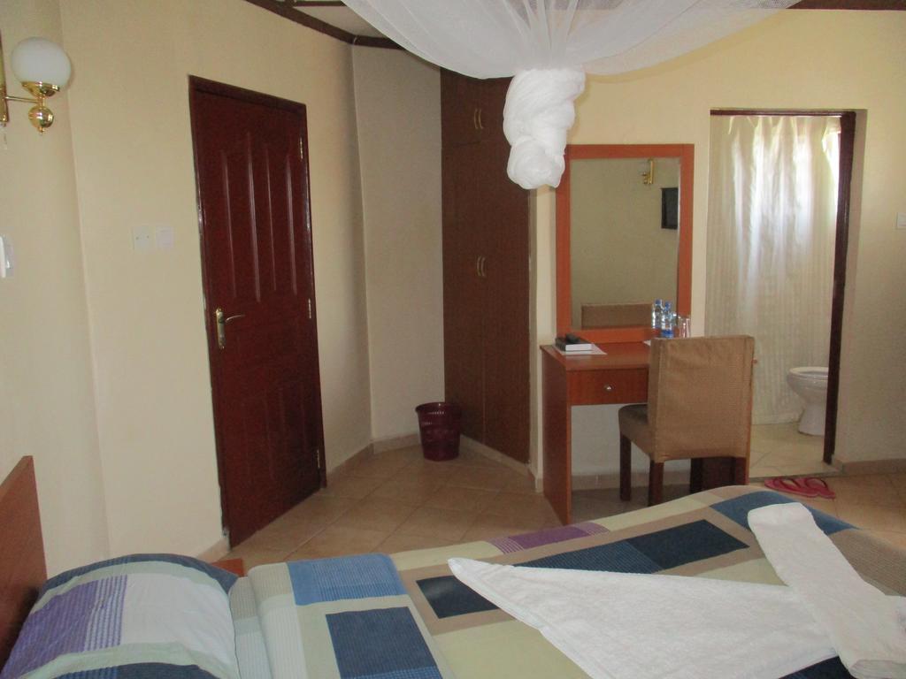 Ack Guest House Homa Bay Esterno foto